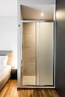 Spacious and Sunlit Seaside Flat