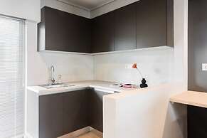 Spacious and Sunlit Seaside Flat