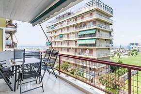 Spacious and Sunlit Seaside Flat