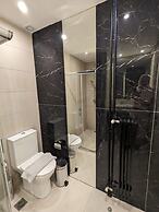 Spacious and Sunlit Seaside Flat