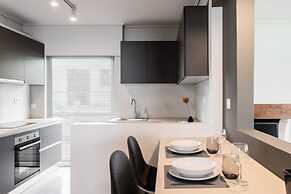 Spacious and Sunlit Seaside Flat