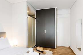 Spacious and Sunlit Seaside Flat