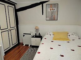 2bed Traditional Apt - Private Balcony - Fuenmayor