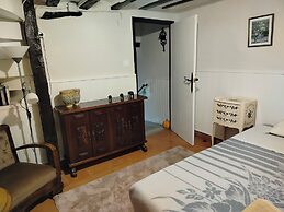 2bed Traditional Apt - Private Balcony - Fuenmayor