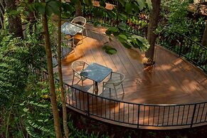 High Tree Resort Co.,Ltd.
