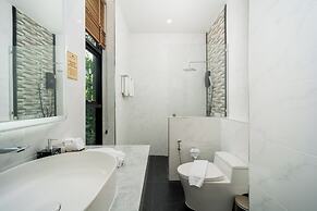 High Tree Resort Co.,Ltd.