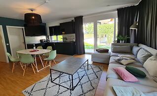 Luxury Apartment With Stunning Mountain View
