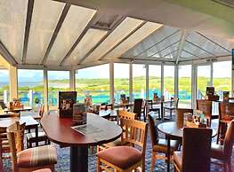 Thorness Bay - 3-bed Cabin - Sleeps 6 - Sea View