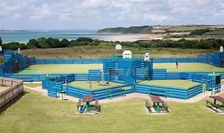 Thorness Bay - 3-bed Cabin - Sleeps 6 - Sea View