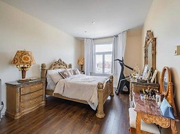 Sleeps6-apartment-parking-balcony-patio