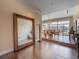 Sleeps6-apartment-parking-balcony-patio