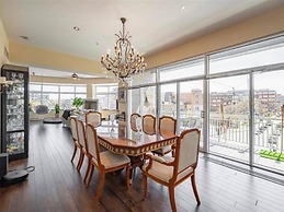 Sleeps6-apartment-parking-balcony-patio