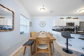 Ocean Hibiscus Retreat For 8