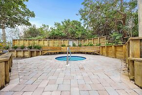 Ocean Hibiscus Retreat For 8