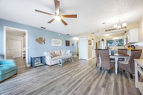 Treetop Beach Condo Sleeps 7!
