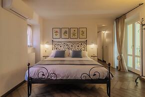 Loppia Secret Garden by Wonderful Italy