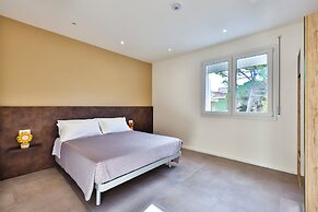 Apho Apartment-Hotel