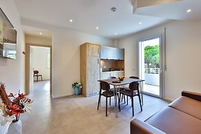 Apho Apartment-Hotel