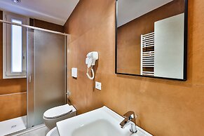 Apho Apartment-Hotel