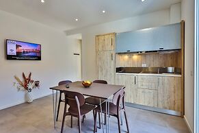 Apho Apartment-Hotel