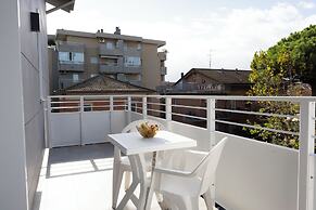 Apho Apartment-Hotel