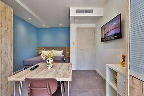 Apho Apartment-Hotel