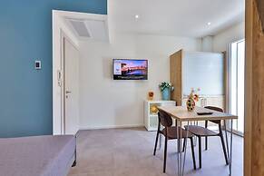 Apho Apartment-Hotel