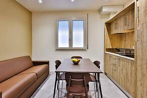 Apho Apartment-Hotel