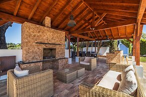 Villa Amendoeira in Olhos de gua