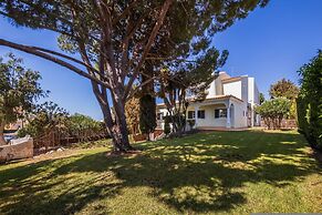 Villa Amendoeira in Olhos de gua