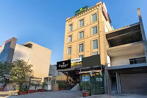 Treebo Premium The Mustard Inn, Lawrence Road