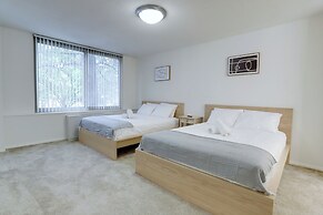 Apt Near Airport in Crystal City
