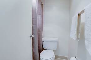 Apt Near Airport in Crystal City