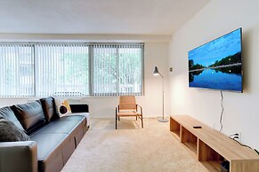 Apt Near Airport in Crystal City