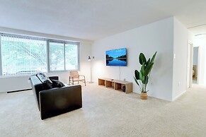 Apt Near Airport in Crystal City