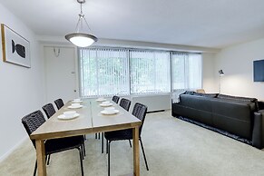 Apt Near Airport in Crystal City