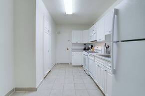 Apt Near Airport in Crystal City