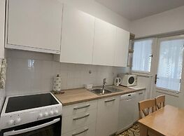 Pretty Apartment Near Golf Course