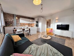 Bright & Stylish in Nature