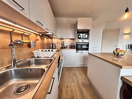 Bright & Stylish in Nature