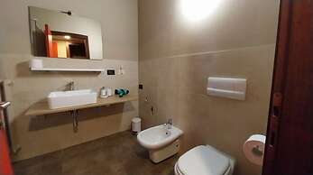 Cosy Apartment in Iseo With Pool