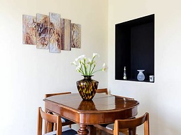 Flat With Swimming Pool and air Conditioning