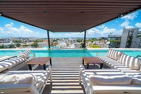 Modern PH with 2 Br & Pool at Arena 509
