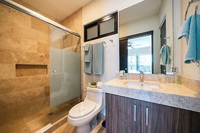 Modern PH with 2 Br & Pool at Arena 509