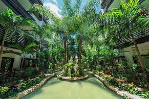 Modern PH with 2 Br & Pool at Arena 509
