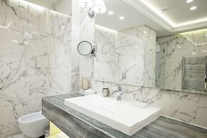 Tresor Le Palais Timisoara, Curio Collection By Hilton