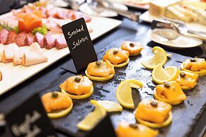 Tresor Le Palais Timisoara, Curio Collection By Hilton
