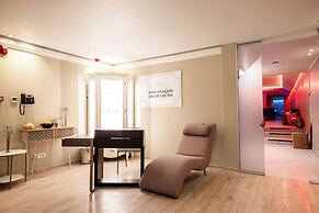 Tresor Le Palais Timisoara, Curio Collection By Hilton