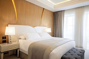 Tresor Le Palais Timisoara, Curio Collection By Hilton