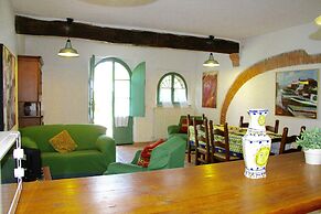 Apartment With Shared Pool in Guasticce